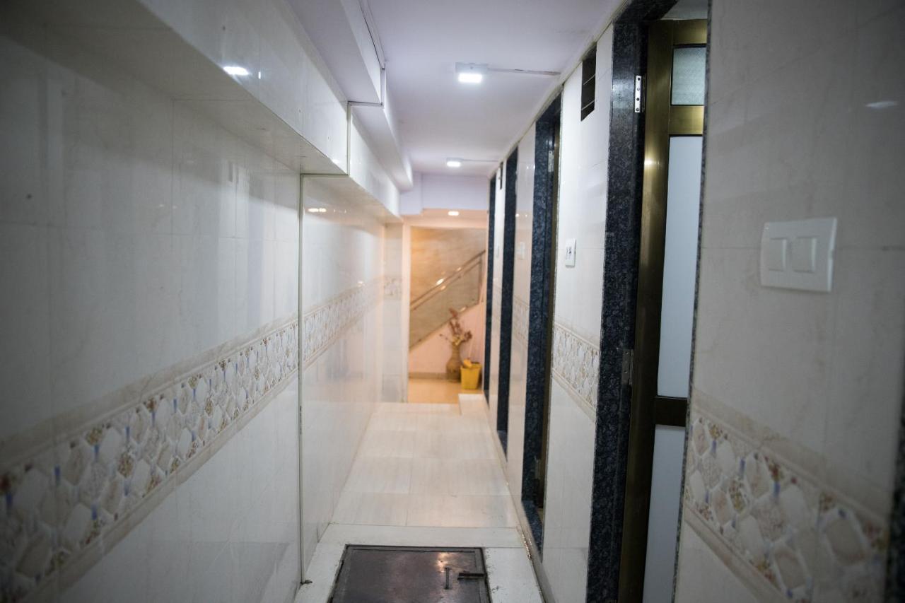 Hotel Alibaba Mumbai Exterior photo