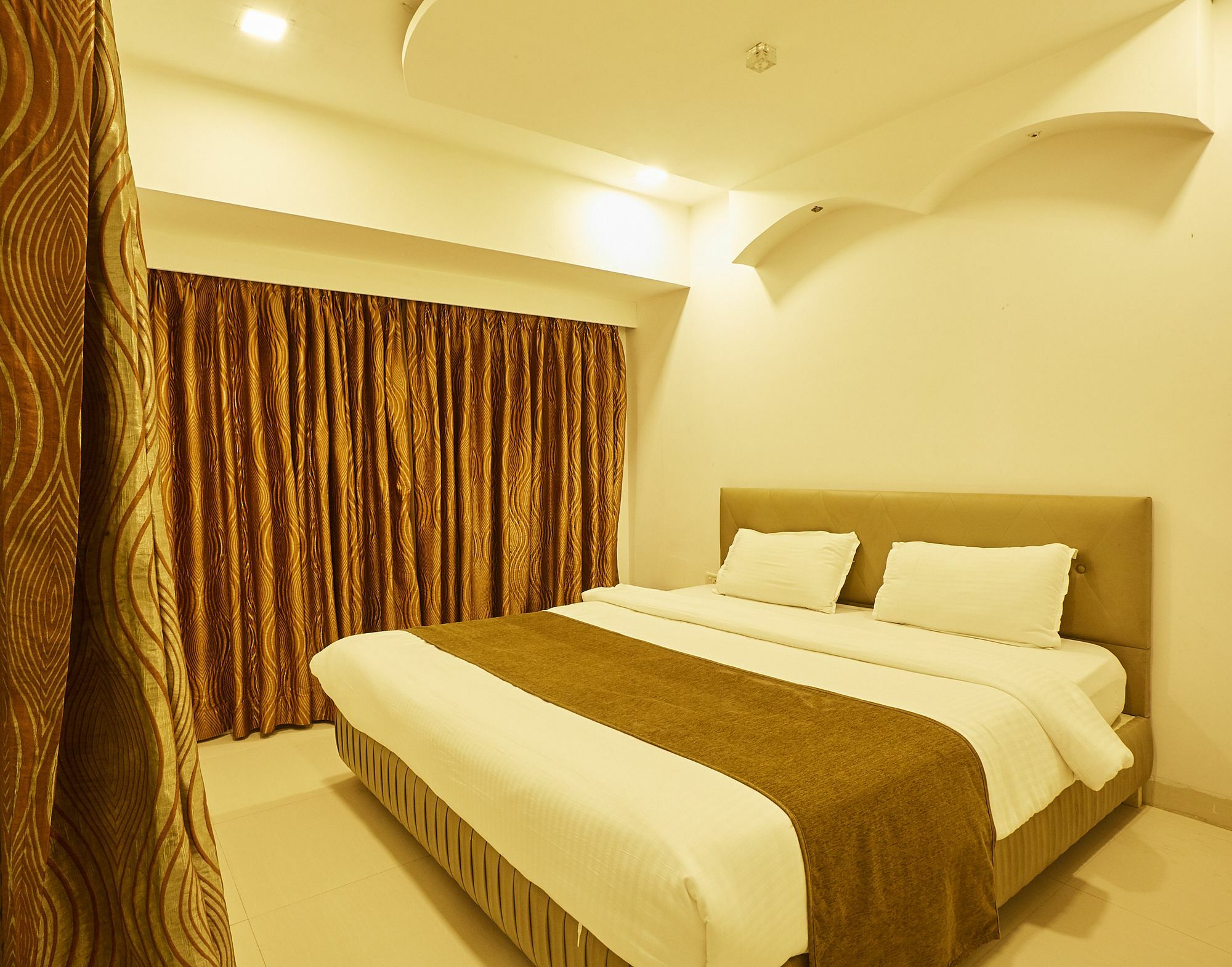 Hotel Alibaba Mumbai Exterior photo